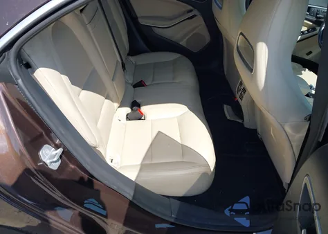 2016 Mercedes-Benz Cla 250 4Matic z USA, uszkodzony, nr VIN WDDSJ4GB0GN311032